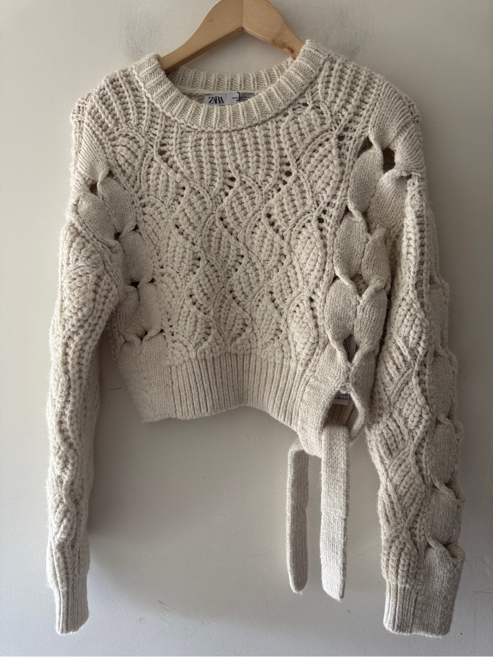 Zara Chunky‎ Knit Cream Tie Front Cable Knit Sweater